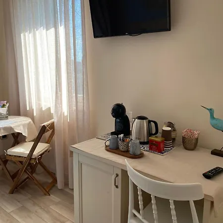 Poggio Гостевой дом Бардолино